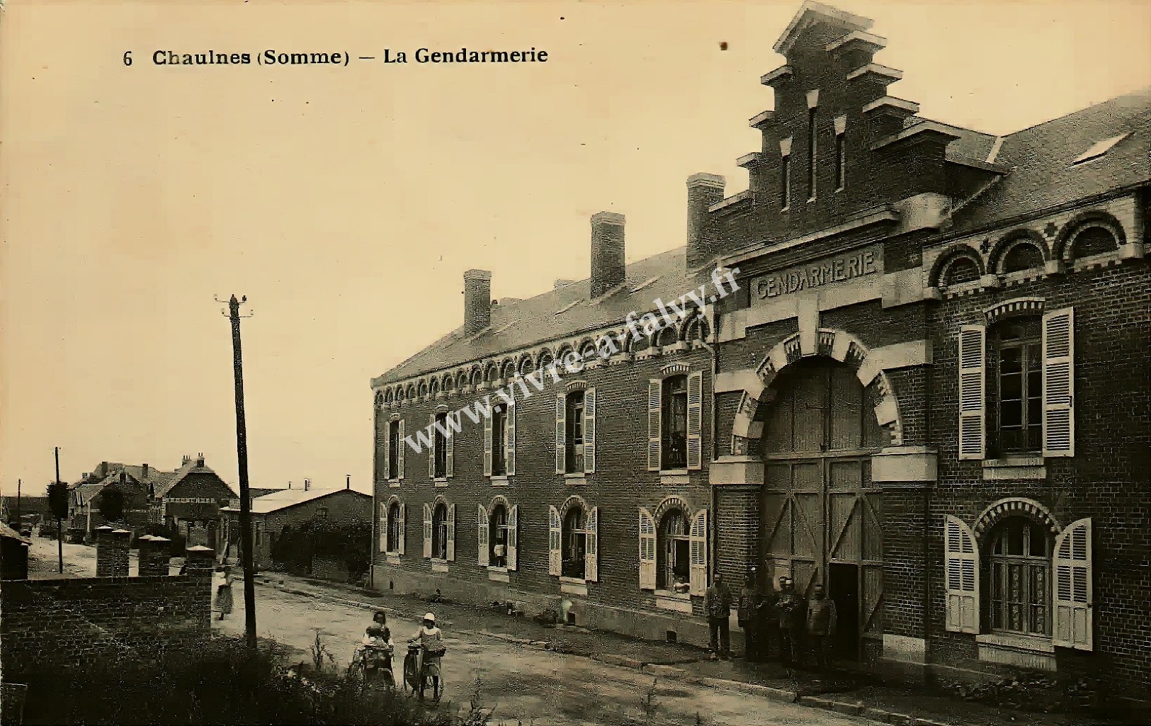 1 chaulnes la gendarmerie