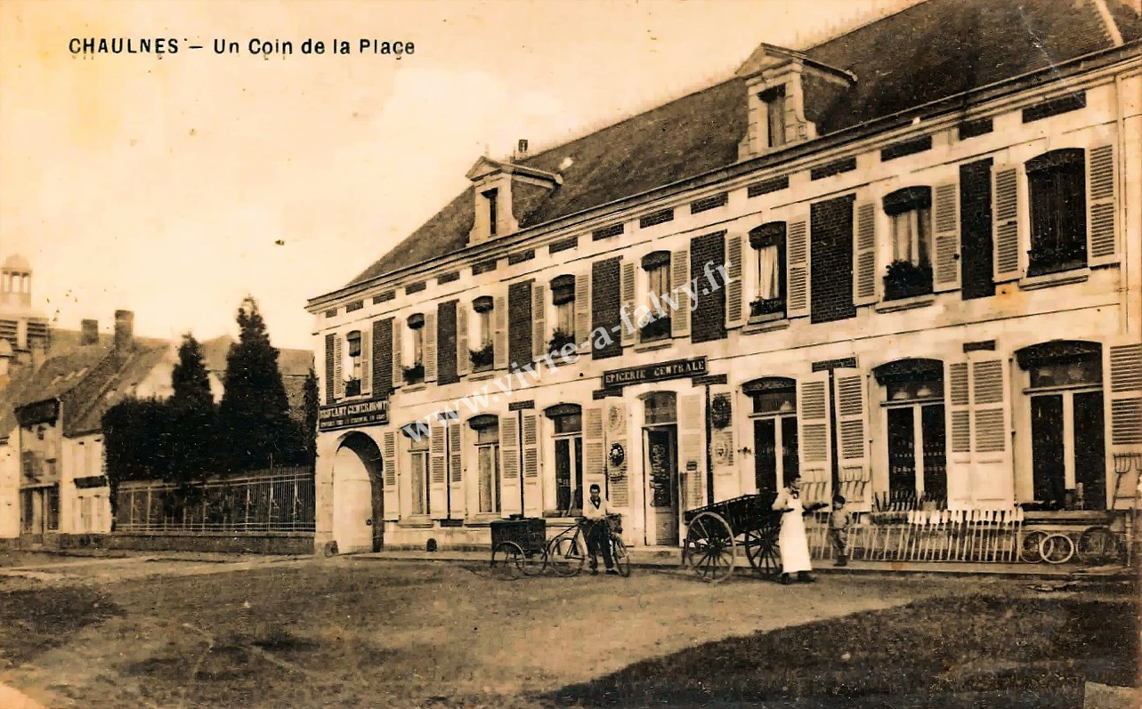 1 chaulnes un coin de la place