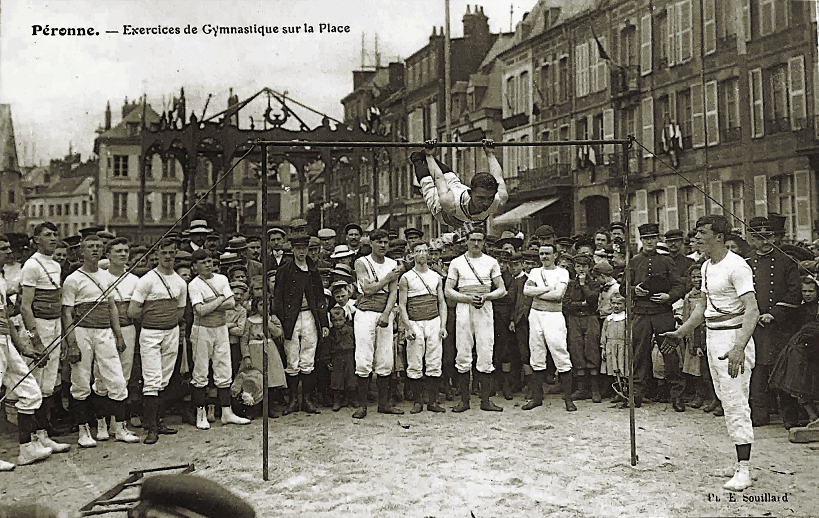 1 peronne exercices de gymnastique sur la place 1