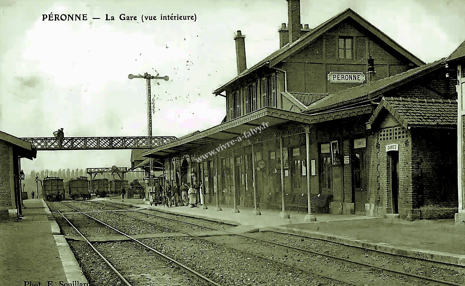 1 peronne la gare vue interieure 1