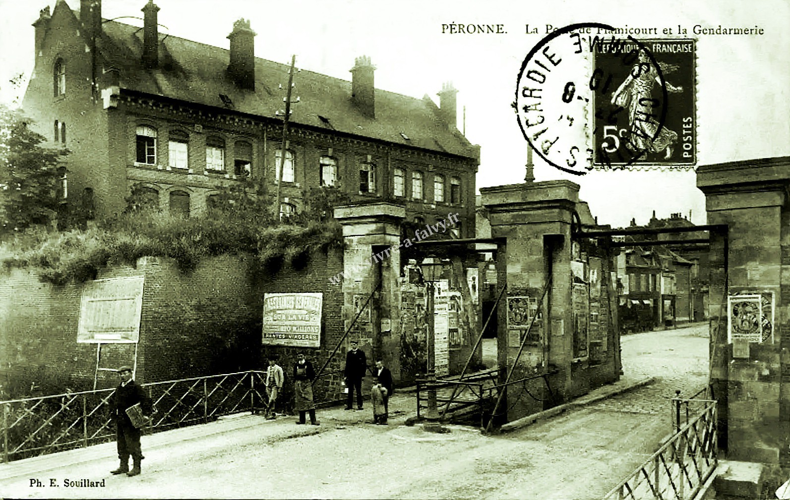 1 peronne la porte de flamicourt la gendarmerie 1