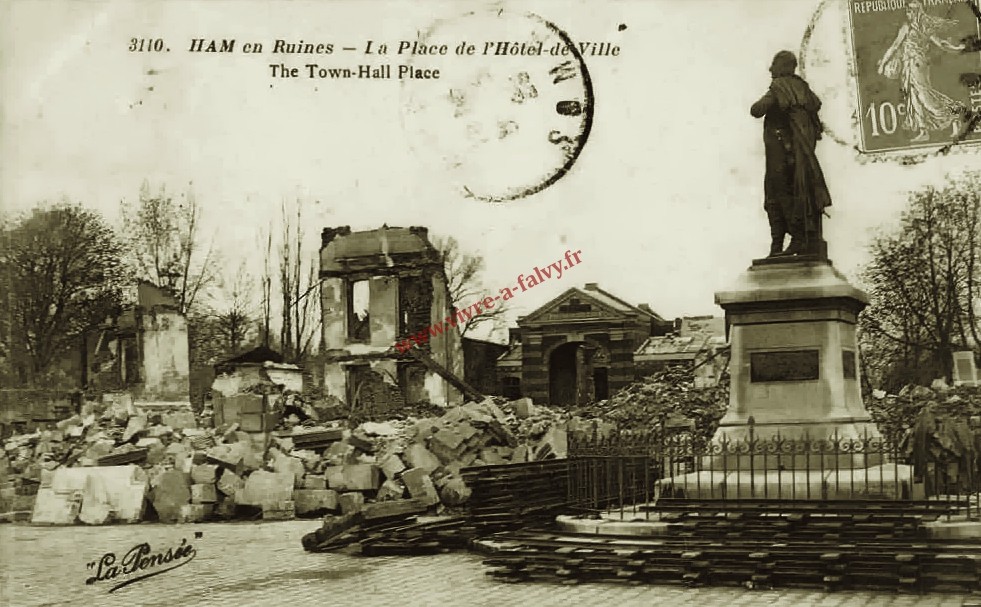 2 ham ruines place de l hotel de ville