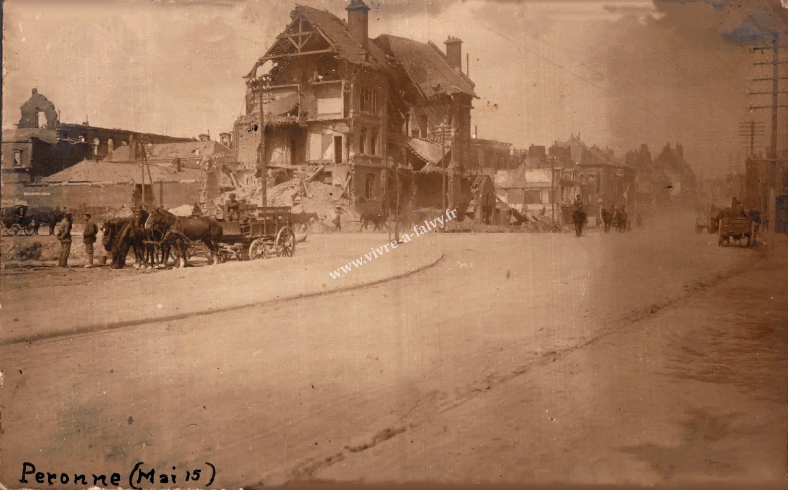 2 peronne 1915 carte photo allemande ville en ruines mai 1915 1