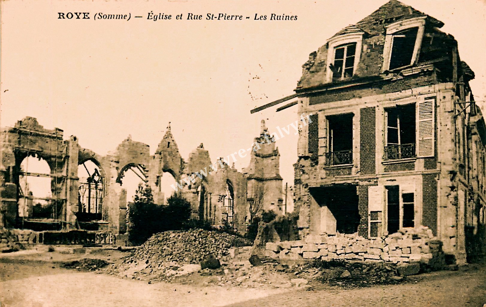 2 roye eglise et rue st pierre les ruines