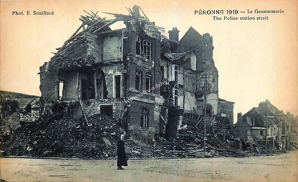 3 peronne 1919 ruines la gendarmerie 1