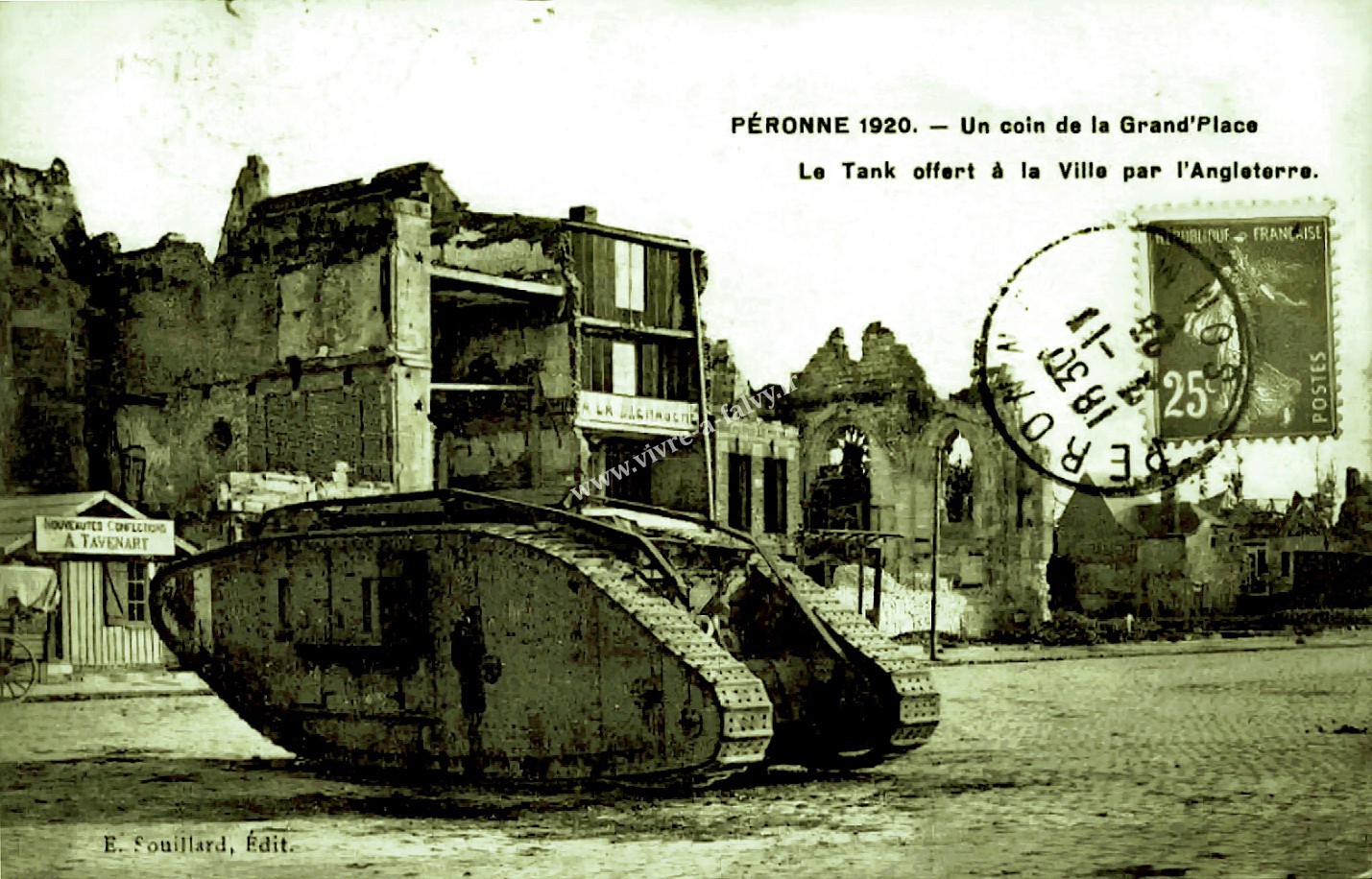 3 peronne 1920 un tank offert a la ville par l angleterre 1