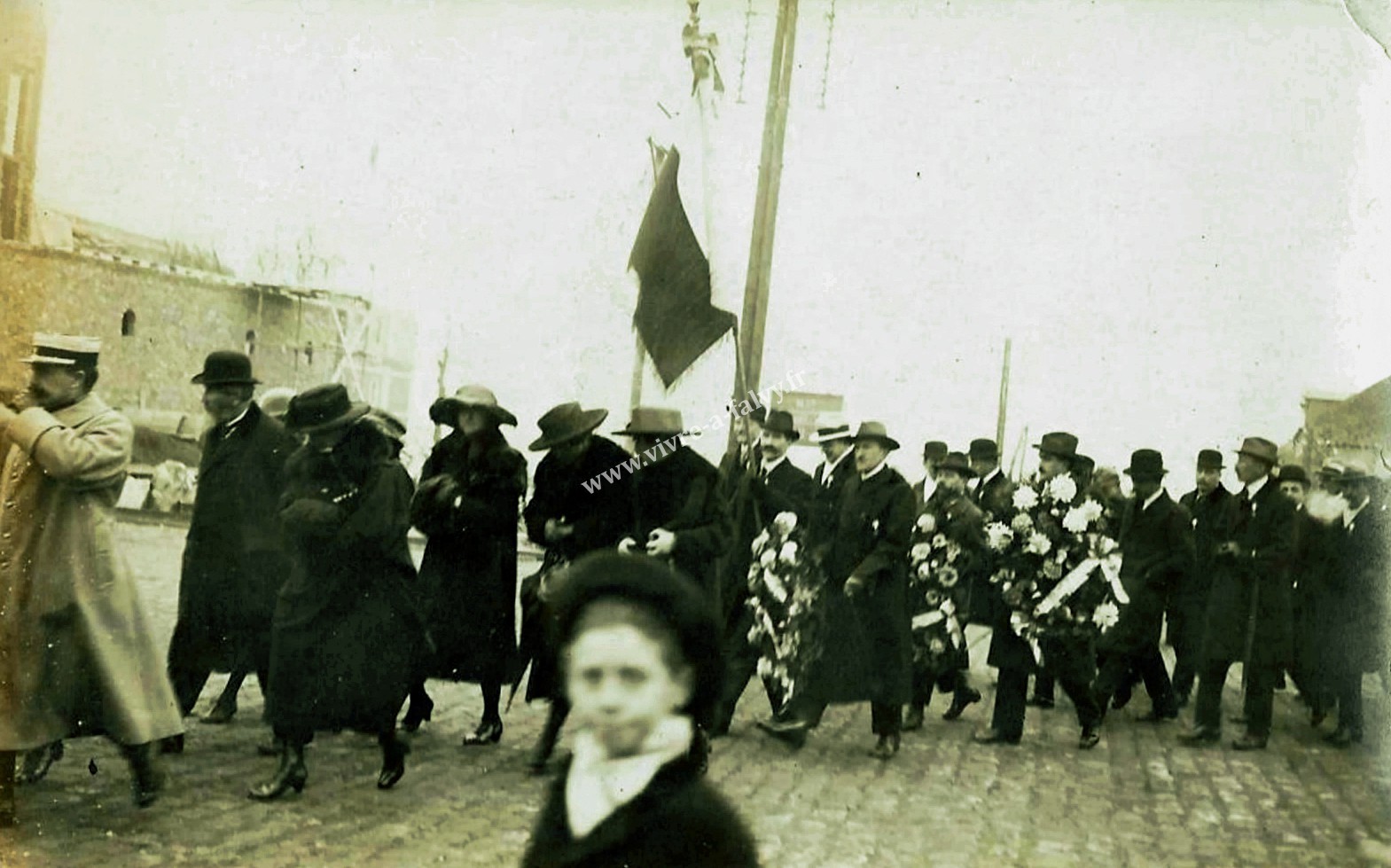 3 peronne 1921 cortege enterrement 13 novembre 1922