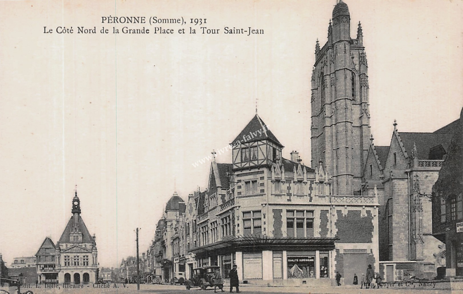 3 peronne 1931 grande place et la tour saint jean 1