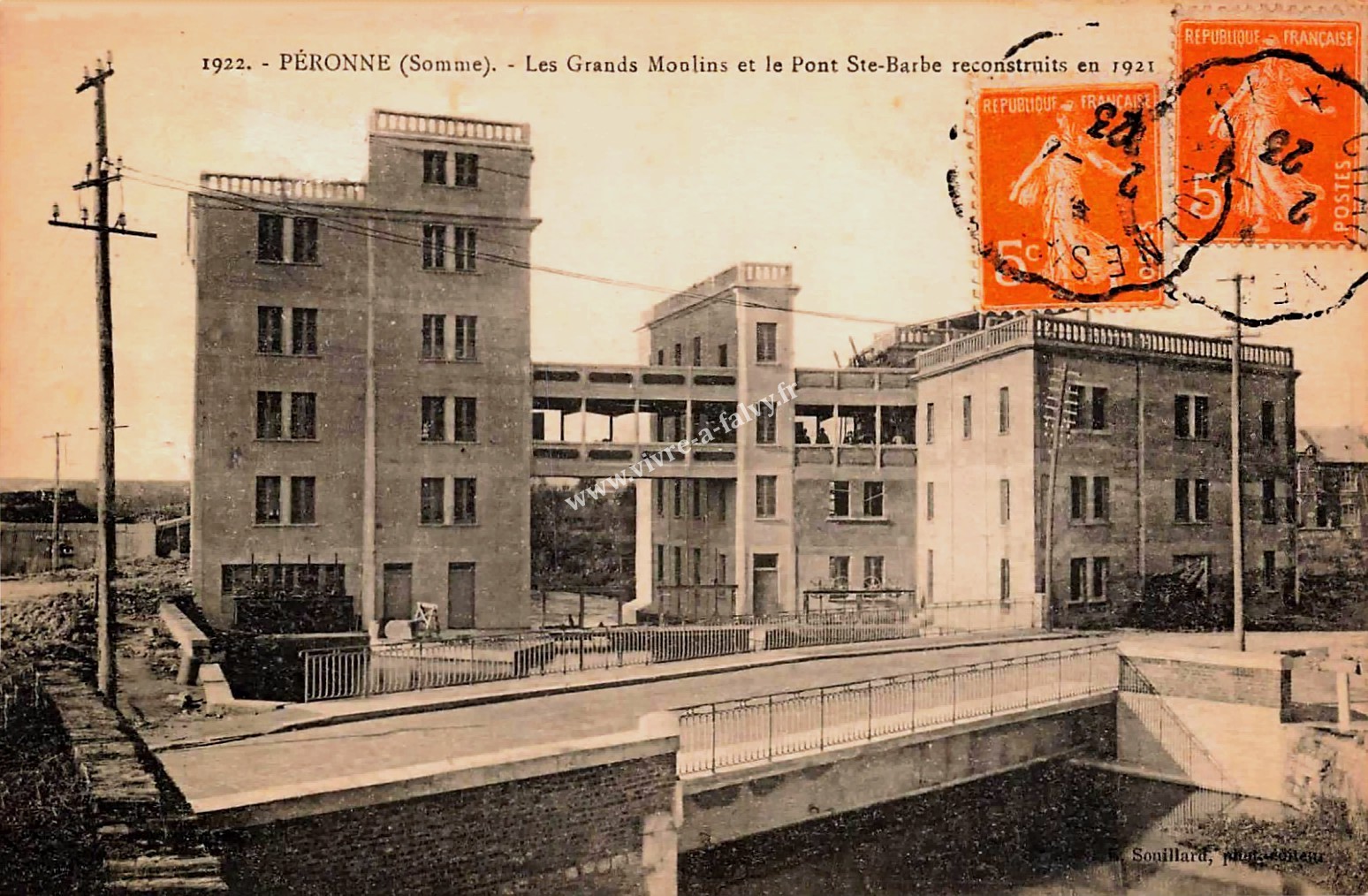 4 peronne 1922 les grands moulins et le pont st barbe 1