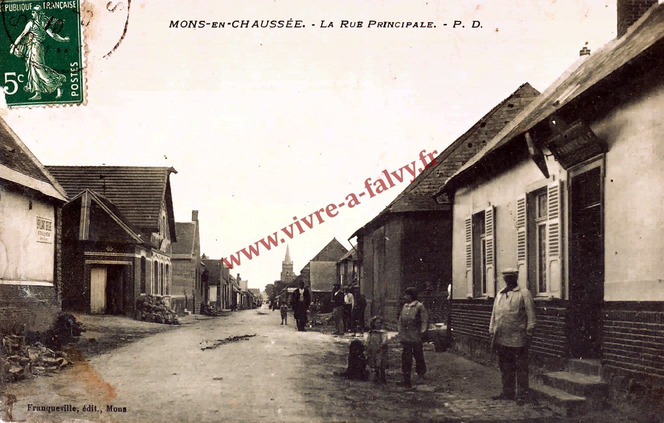 6 mons en chaussee la rue principale 1